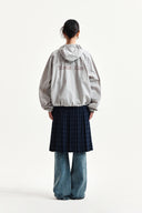 CROPPED BACK LOGO HOODY WIND BREAKER IN LIGHT BEIGE image 19