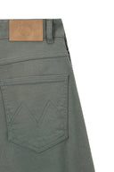 COLOR POINT WASHED DENIM PANTS IN KHAKI image 14