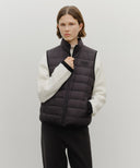 CLASSIC LOGO LIGHT DOWN VEST IN BLACK image 1
