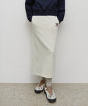 W EMBROIDERY CLASSIC LOGO SWEAT SKIRT IN OATMEAL