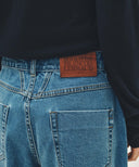 W LOW-WAIST TUCK WIDE DENIM PANTS IN BLUE image 2