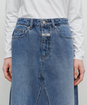 W A-LINE DENIM MIDI SKIRT IN LIGHT BLUE image 2