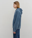 GARMENT DYED HOODIE IN BLUE