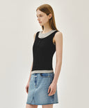 W LAYERED SLEEVELESS IN BLACK image 2