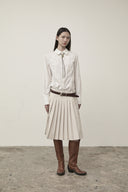 SIDE ZIPPER PLEATS MIDI SKIRT IN LIGHT BEIGE image 17