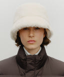 CLASSIC LOGO FUR BUCKET HAT IN IVORY image 4