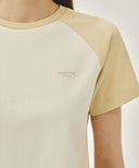W SMALL REGULAR LOGO RAGLAN CROP TEE IN BUTTER image 4
