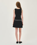 W COTTON CARGO MINI SKIRT IN BLACK image 8