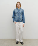 DENIM TRUCKER JACKET IN BLUE image 5