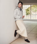 W CLASSIC LOGO LONG SWEAT SKIRT IN CREAM
