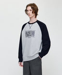 CLASSIC LOGO COLOR BLOCK RAGLAN SWEATSHIRT IN NAVY