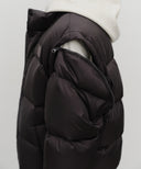 SLEEVE DETATCHABLE HOODED DOWN JACKET IN BLACK
