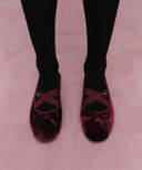 W CROSS BANDING VELVET FLAT SHOES IN BURGUNDY image 6