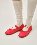 W BANDING RIBBON FLAT SHOES IN RED image 7