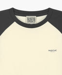 W SMALL REGULAR LOGO RAGLAN CROP TEE IN CHARCOAL GREY image 8