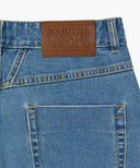 W LOW-WAIST TUCK WIDE DENIM PANTS IN BLUE image 10