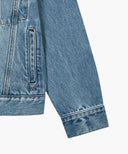 DENIM TRUCKER JACKET IN LIGHT BLUE image 11