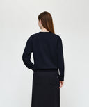 W CLASSIC LOGO SWEATSHIRT IN NAVY