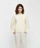W CLASSIC LOGO SWEATSHIRT IN CREAM