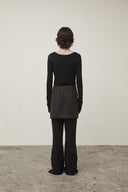HENLY NECK SHIRRING TOP IN BLACK image 17
