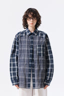 MIXED CHECK OVER FIT SHIRT IN NAVY image 7