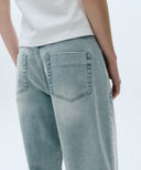 W LOW-WAIST TUCK WIDE DENIM PANTS IN LIGHT BLUE image 9