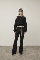 SHOULDER HOLE SWEATSHIRT IN BLACK image 18