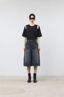 CONTRAST BERMUDA DENIM PANTS IN DARK GRAY image 6