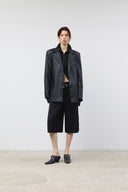 CARGO DETAIL BERMUDA PANTS IN BLACK image 9