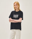CLASSIC LOGO TEE IN NAVY image 9