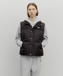 CLASSIC LOGO DOWN VEST IN BLACK image 17