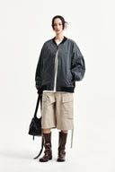 UTILITY CARGO BERMUDA PANTS IN BEIGE image 9