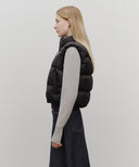 W CLASSIC LOGO CROP DOWN VEST IN BLACK image 11