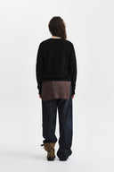 CASHMERE BLENDED CUTLINE ROUND CARDIGAN IN BLACK