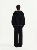 BACK LOGO ESSENTIAL HOODY ZIP UP IN BLACK