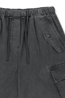 WASHED COTTON PATCH POCKET BERMUDA PANTS IN CHARCOAL GREY