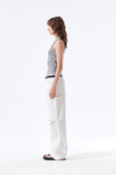 DISTRESSED SLEEVELESS LOGO TOP IN LIGHT GRAY