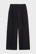 DESTRESSED WAIST PINTUCK WIDE PANTS IN CHARCOAL GREY image 2