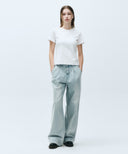 W LOW-WAIST TUCK WIDE DENIM PANTS IN LIGHT BLUE image 3