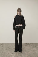 SHOULDER HOLE SWEATSHIRT IN BLACK image 9