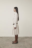 SIDE ZIPPER PLEATS MIDI SKIRT IN LIGHT BEIGE image 9