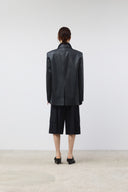 CARGO DETAIL BERMUDA PANTS IN BLACK image 8